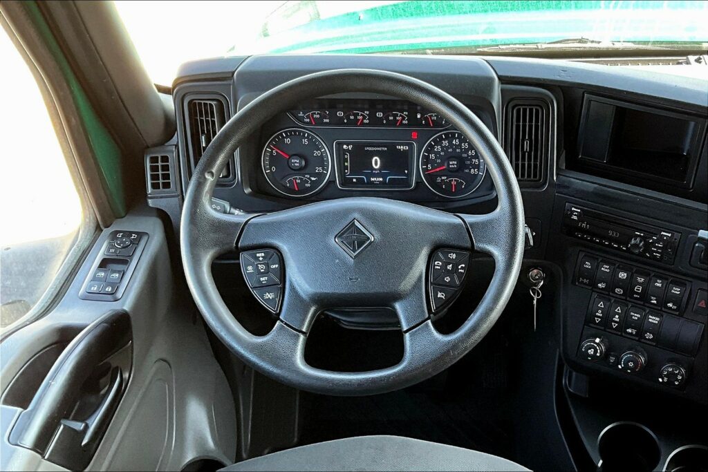 2021 INT LT625 6×4 Sleeper