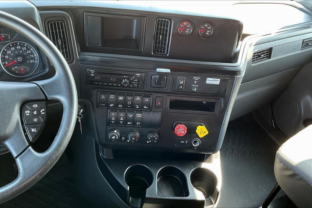 2021 INT LT625 6×4 Sleeper