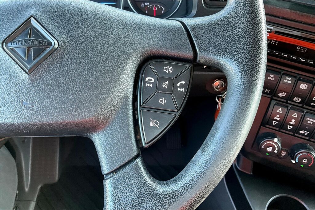 2021 INT LT625 6×4 Sleeper