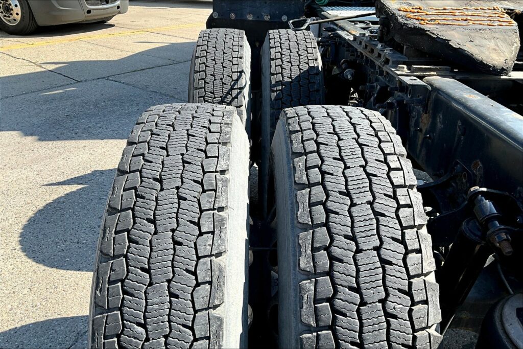 2021 INT LT625 6×4 Sleeper