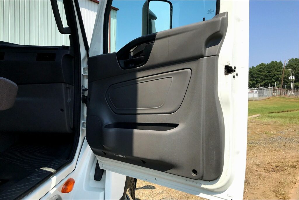 2021 INT LT625 6×4 Day Cab