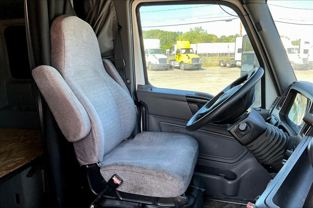 2022 INT LT625 6×4 Sleeper