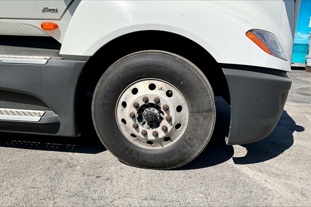 2022 INT LT625 6×4 Sleeper