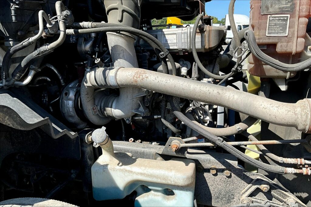 2022 INT LT625 6×4 Sleeper