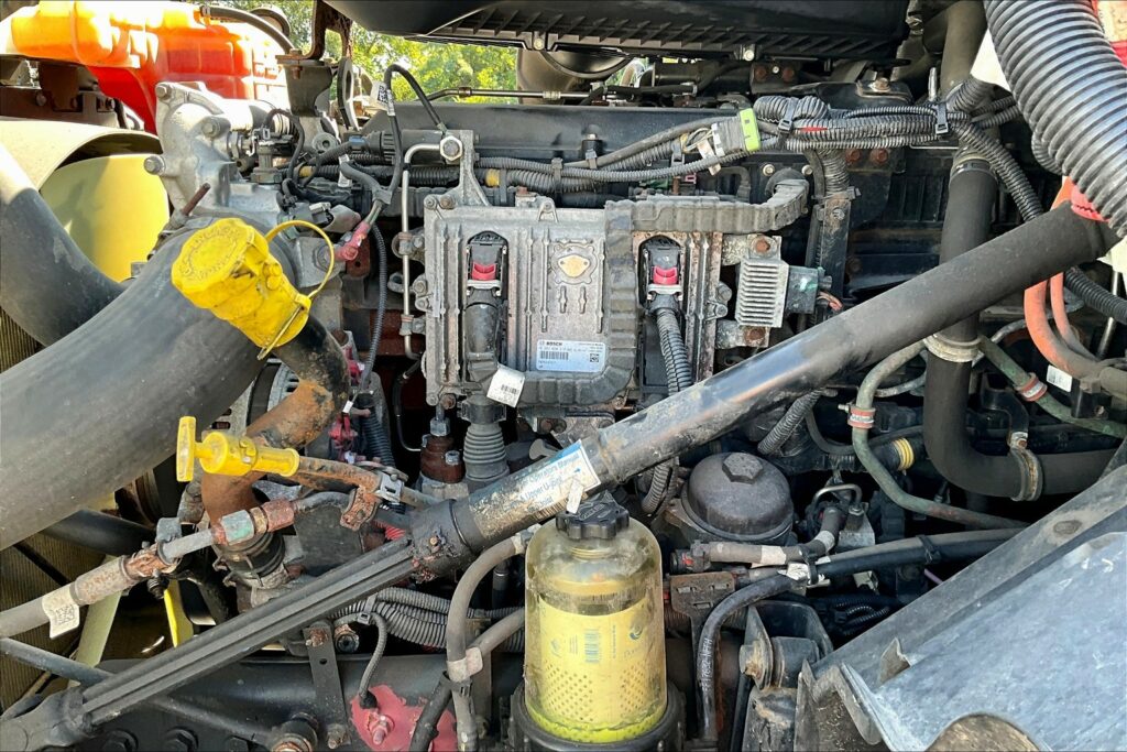 2022 INT LT625 6×4 Sleeper