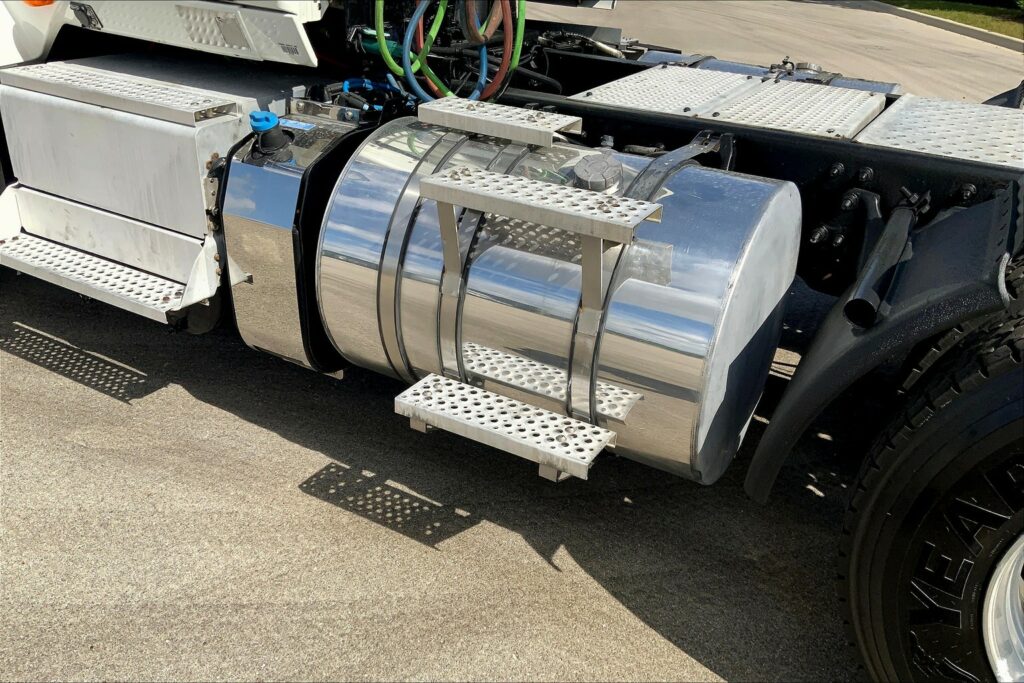 2019 INT LT625 6×4 Day Cab