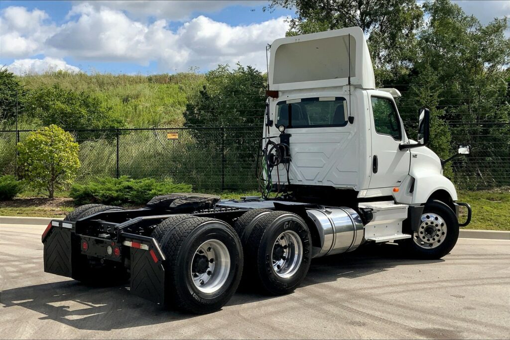 2019 INT LT625 6×4 Day Cab