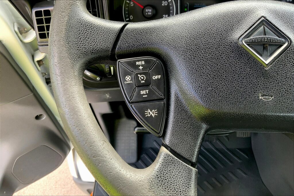 2019 INT LT625 6×4 Day Cab