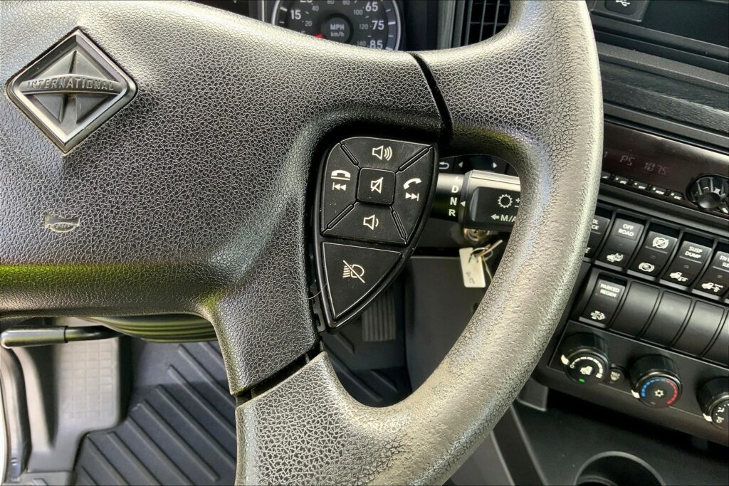 2019 INT LT625 6×4 Day Cab