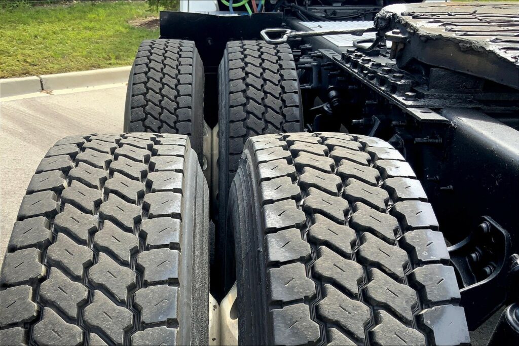 2019 INT LT625 6×4 Day Cab