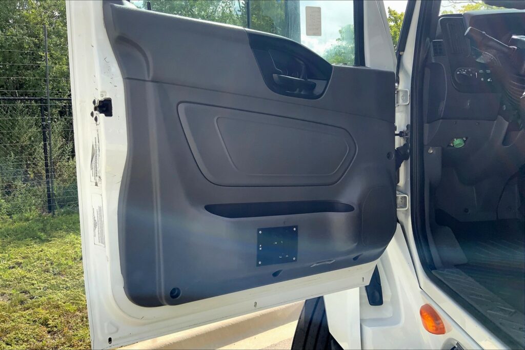 2019 INT LT625 6×4 Day Cab