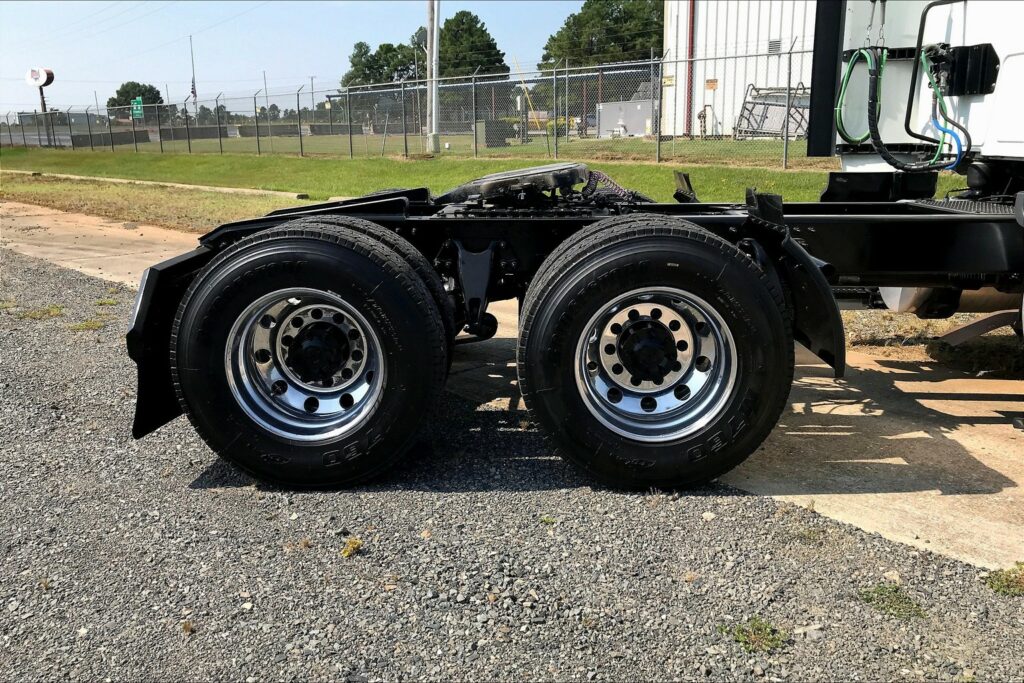 2023 INT LT625 6×4 Sleeper