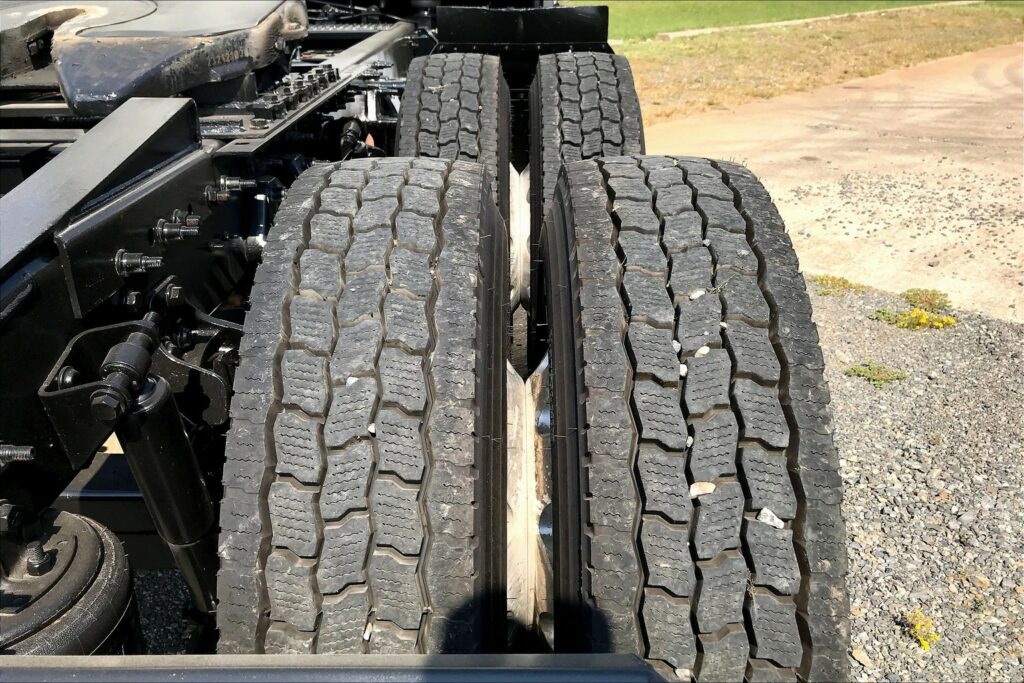 2023 INT LT625 6×4 Sleeper
