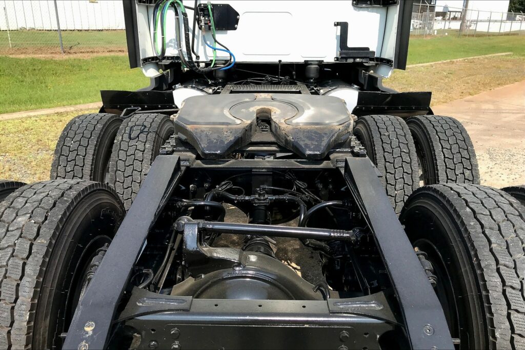 2023 INT LT625 6×4 Sleeper