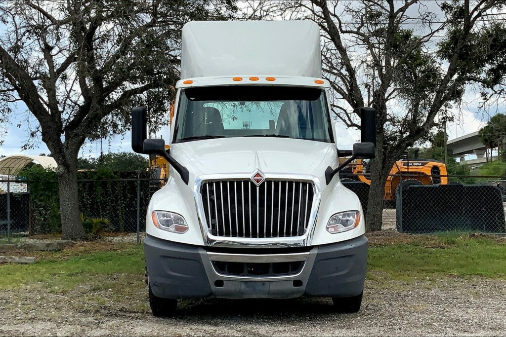 2019 INT LT625 6×4 Day Cab