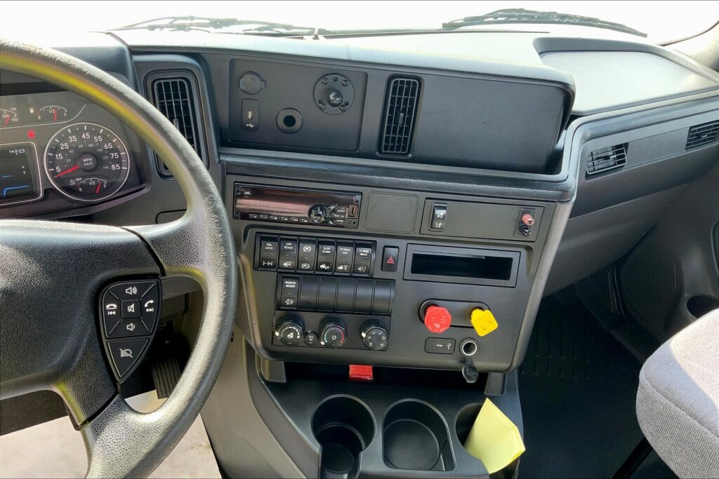 2020 INT LT625 6×4 Day Cab