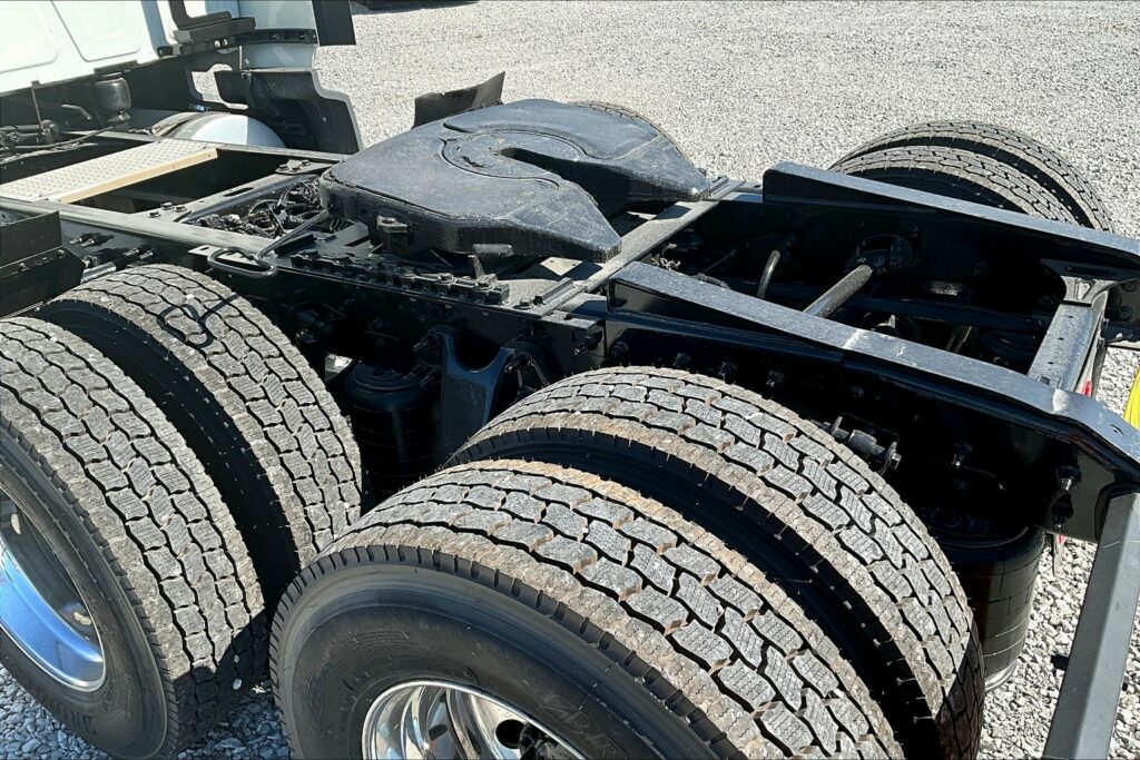 2022 INT LT625 6×4 Sleeper