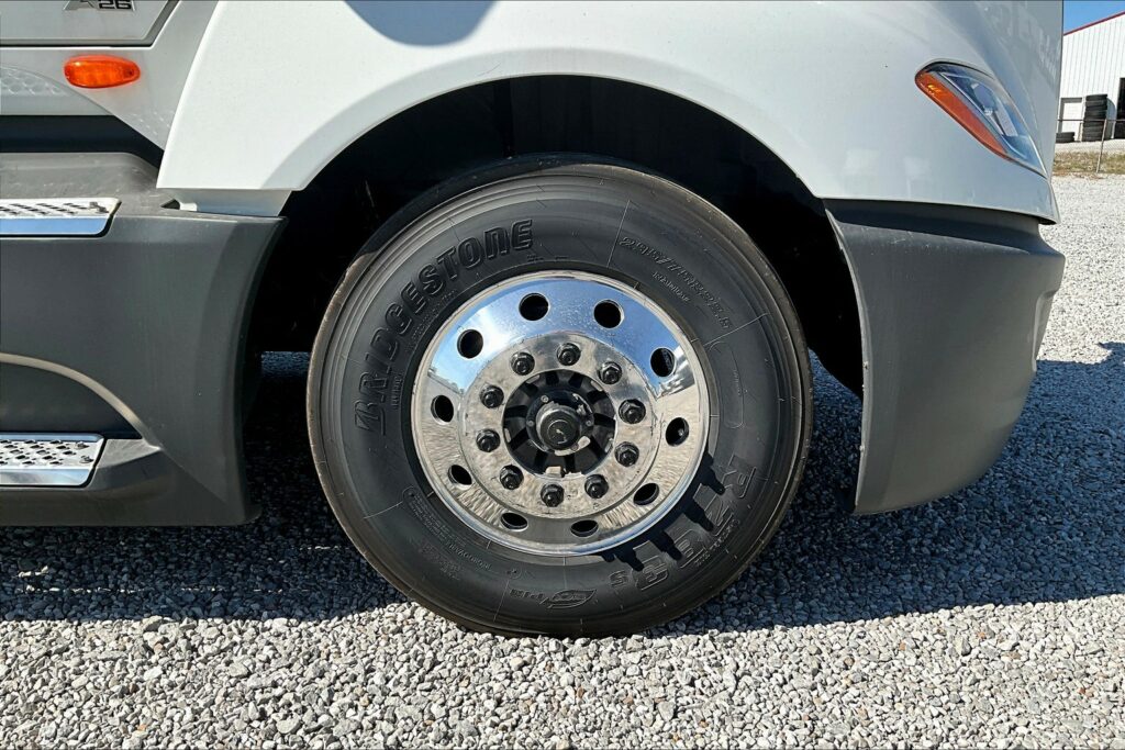 2022 INT LT625 6×4 Sleeper