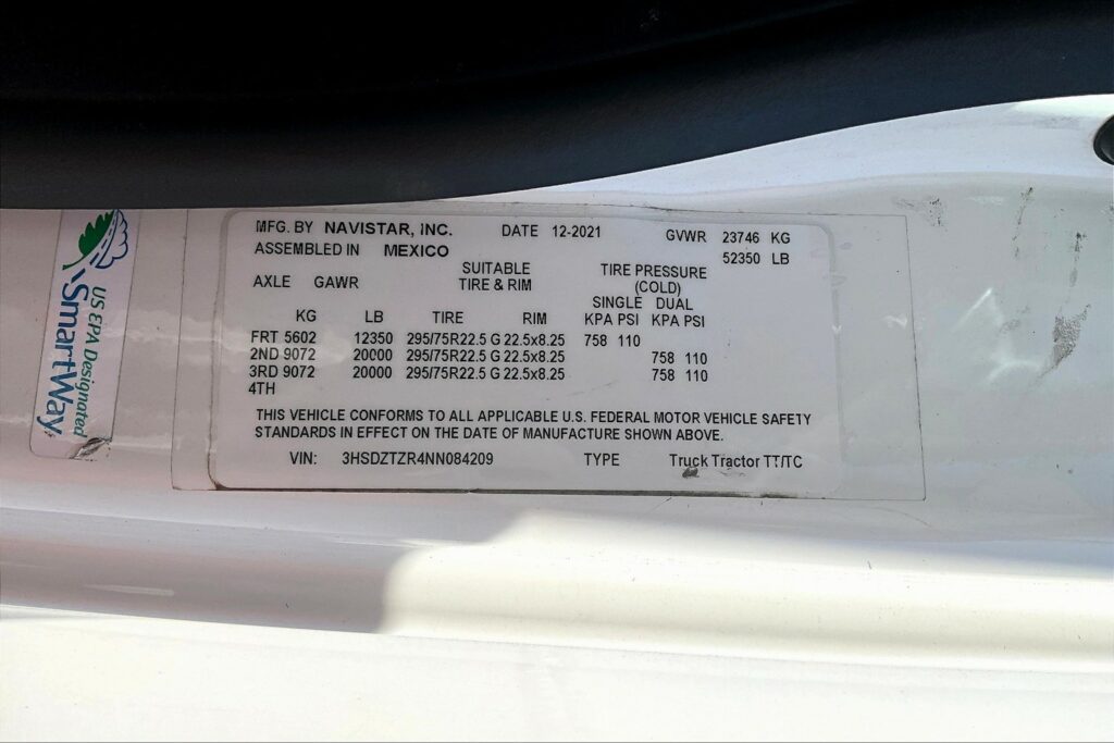 2022 INT LT625 6×4 Sleeper