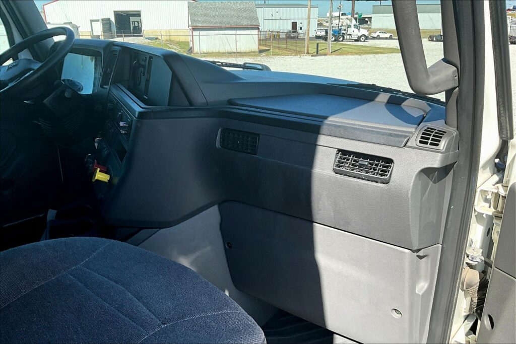 2022 INT LT625 6×4 Sleeper