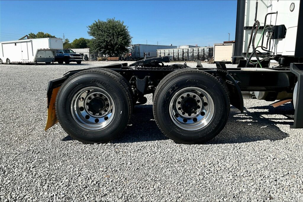 2022 INT LT625 6×4 Sleeper