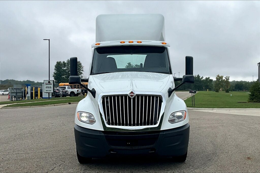 2019 INT LT625 6×4 Day Cab