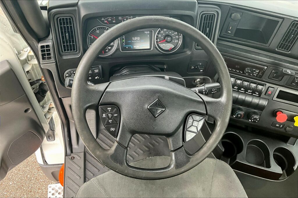 2019 INT LT625 6×4 Day Cab