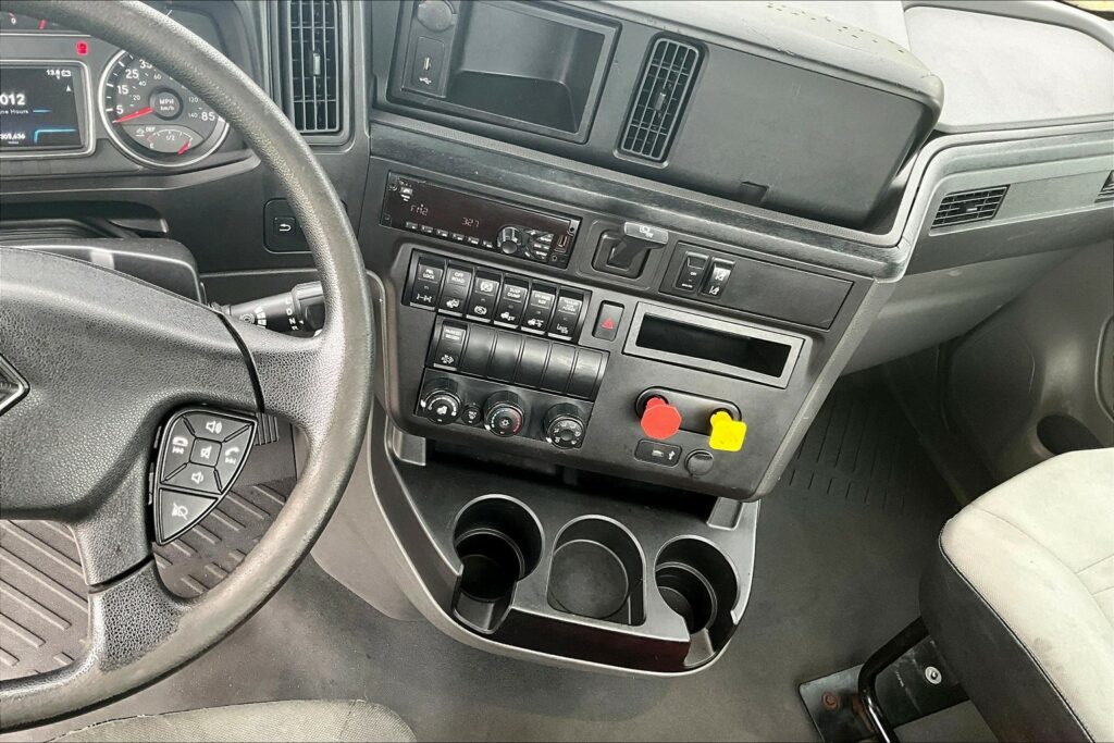 2019 INT LT625 6×4 Day Cab