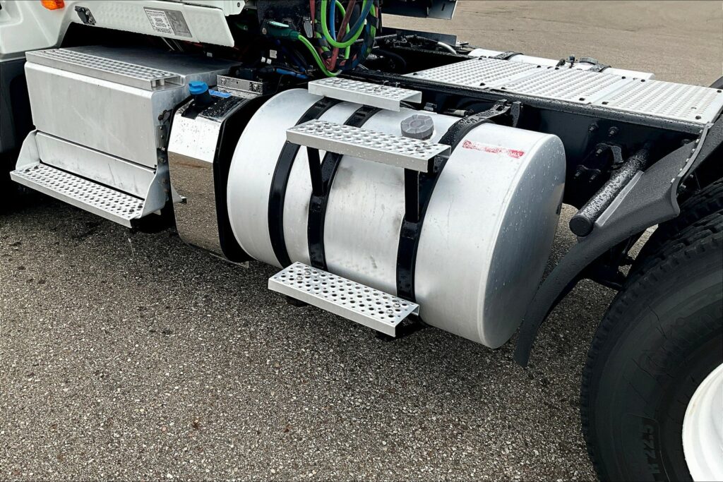 2019 INT LT625 6×4 Day Cab