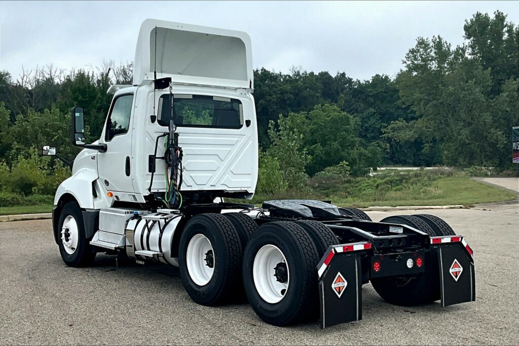 2019 INT LT625 6×4 Day Cab