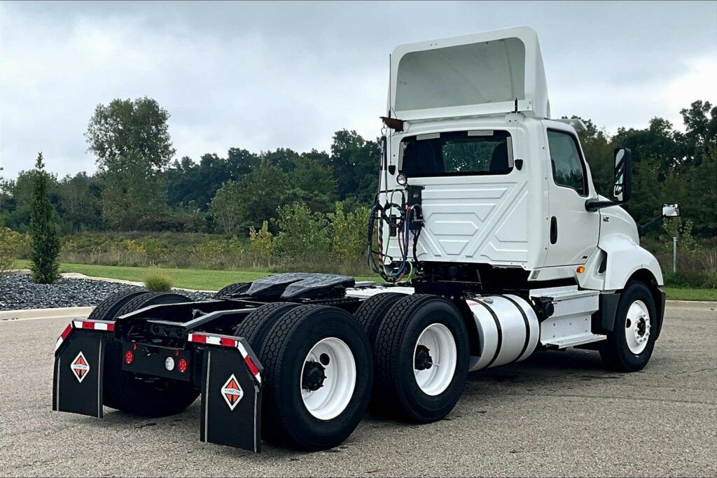 2019 INT LT625 6×4 Day Cab
