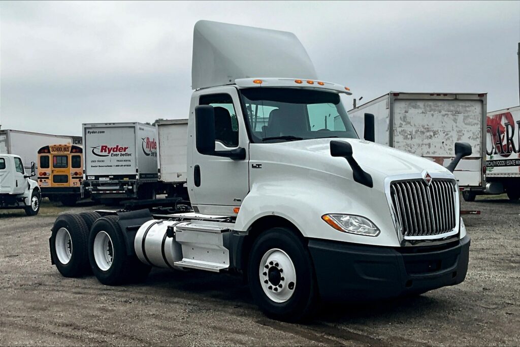 2019 INT LT625 6×4 Day Cab