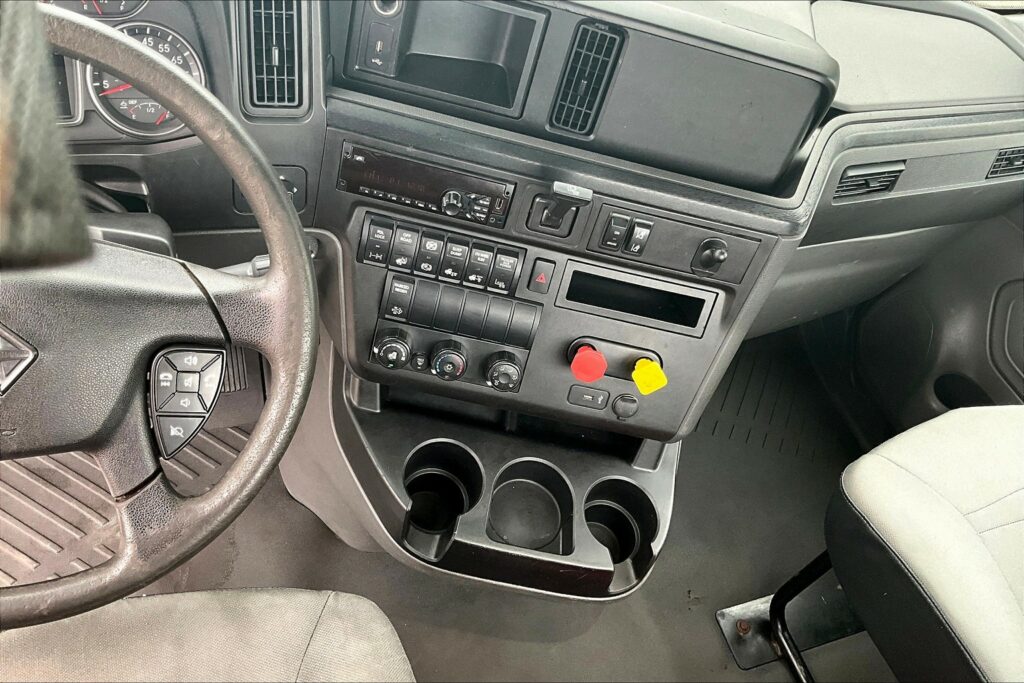 2019 INT LT625 6×4 Day Cab