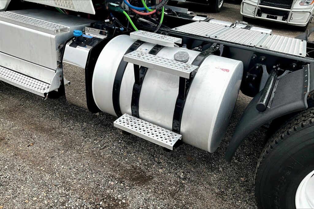 2019 INT LT625 6×4 Day Cab