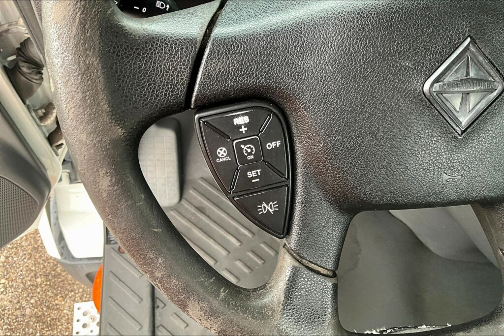 2019 INT LT625 6×4 Day Cab