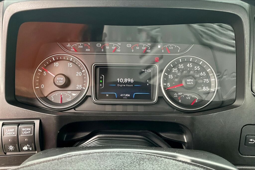 2019 INT LT625 6×4 Day Cab