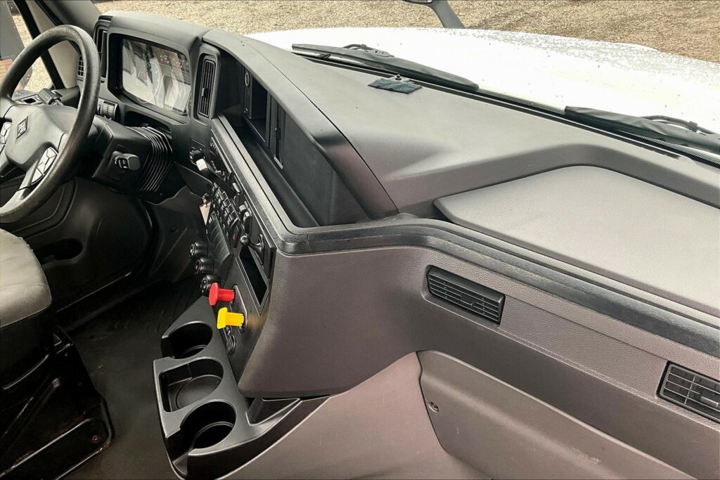 2019 INT LT625 6×4 Day Cab