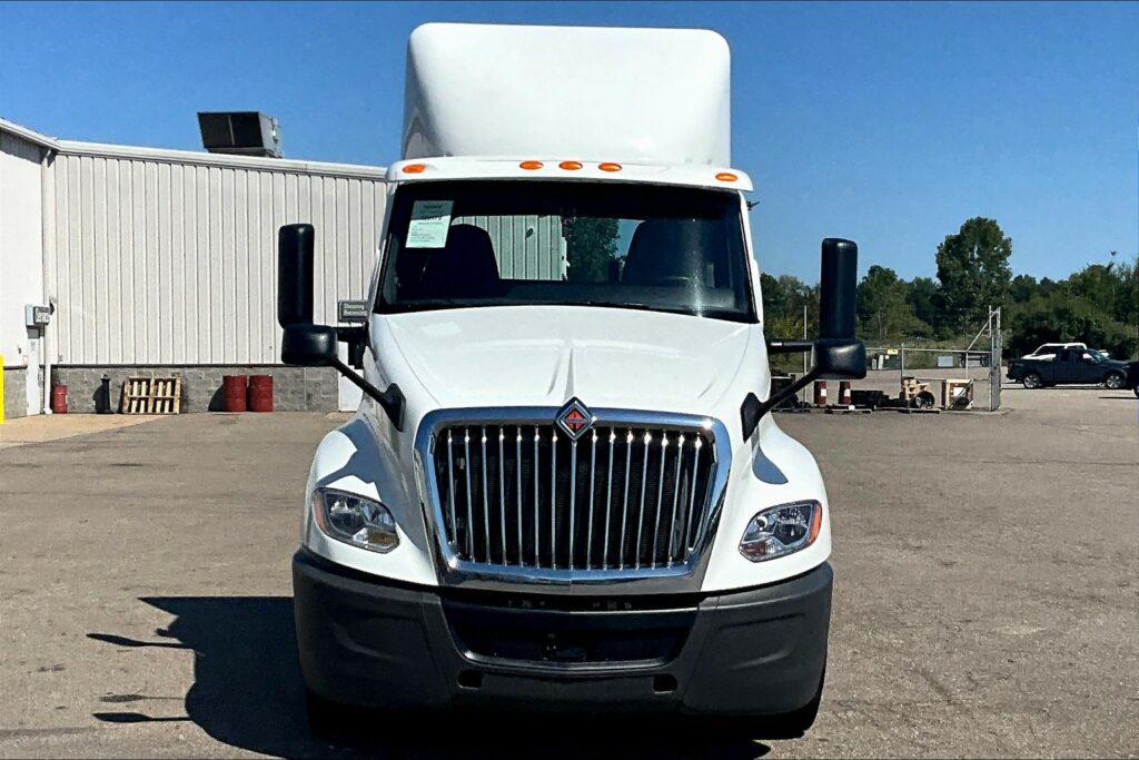 2019 INT LT625 6×4 Day Cab