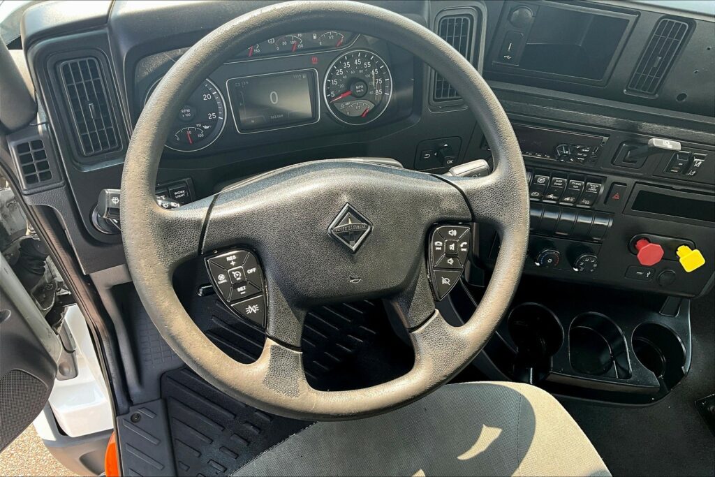 2019 INT LT625 6×4 Day Cab