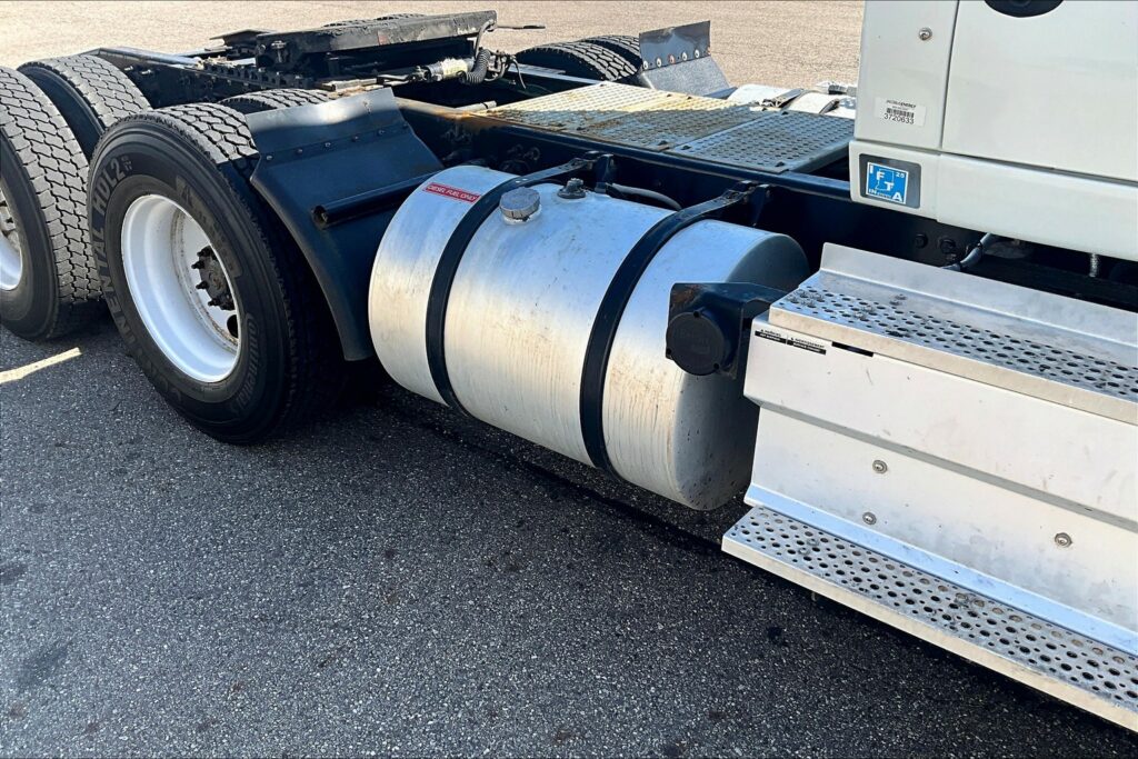 2019 INT LT625 6×4 Day Cab