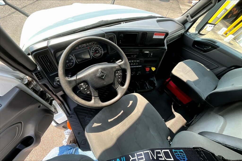 2019 INT LT625 6×4 Day Cab