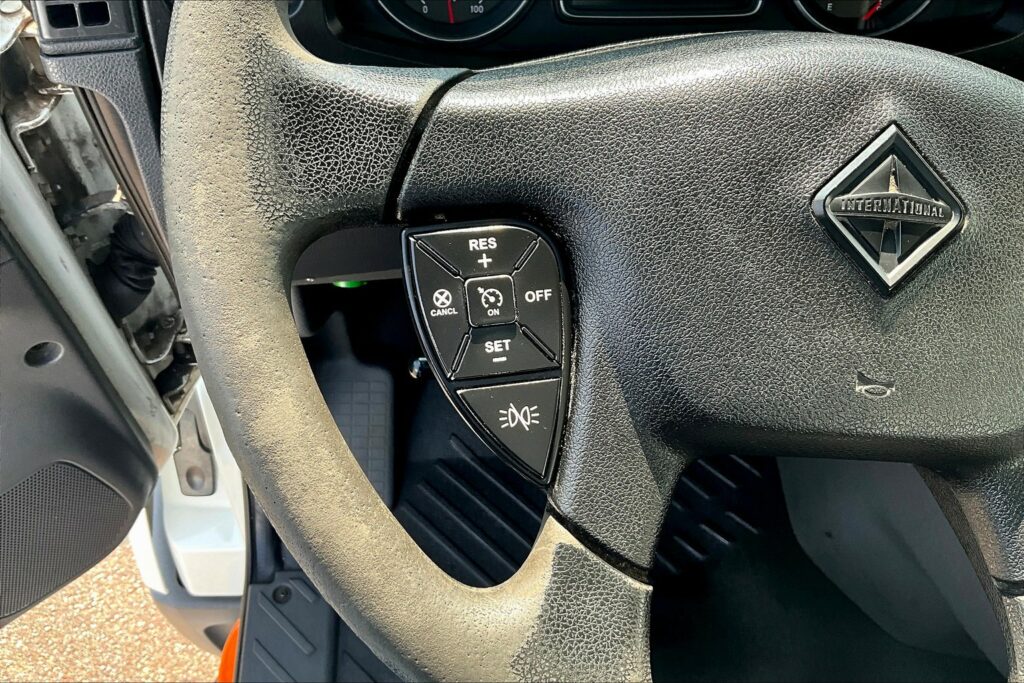 2019 INT LT625 6×4 Day Cab