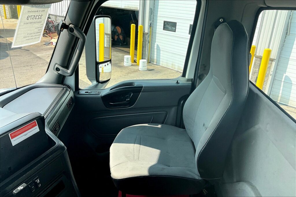 2019 INT LT625 6×4 Day Cab