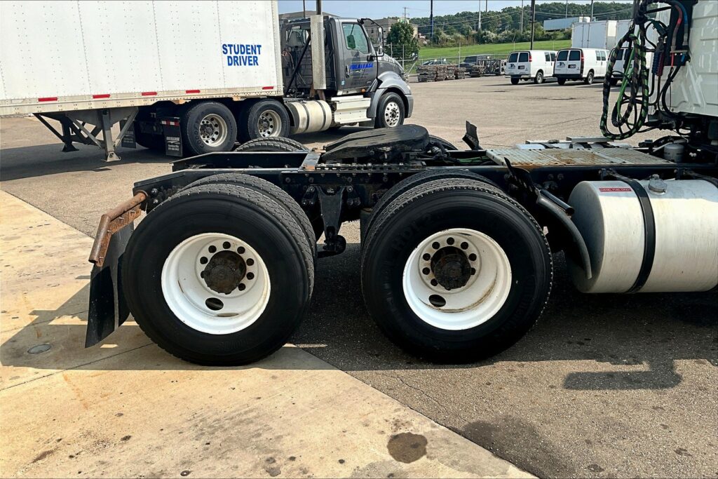 2019 INT LT625 6×4 Day Cab