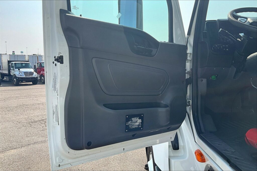 2019 INT LT625 6×4 Day Cab