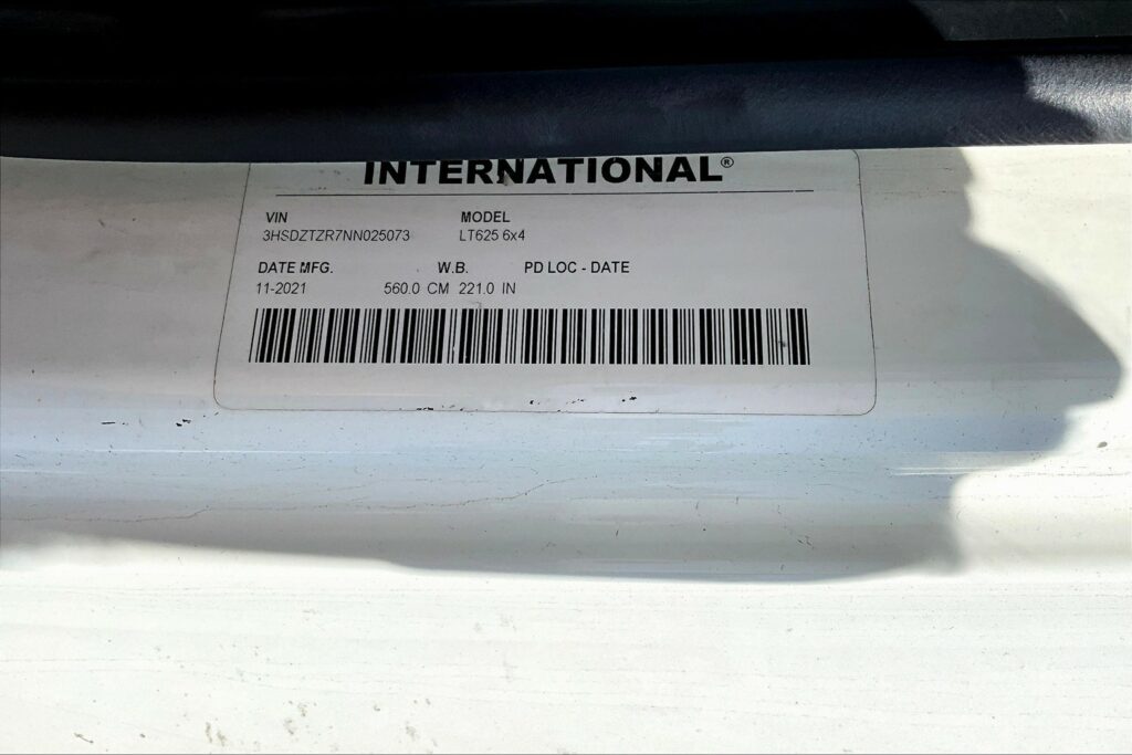 2022 INT LT625 6×4 Sleeper