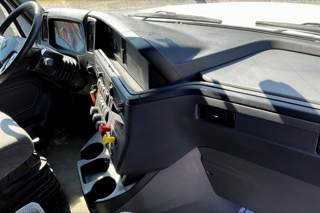 2022 INT LT625 6×4 Sleeper