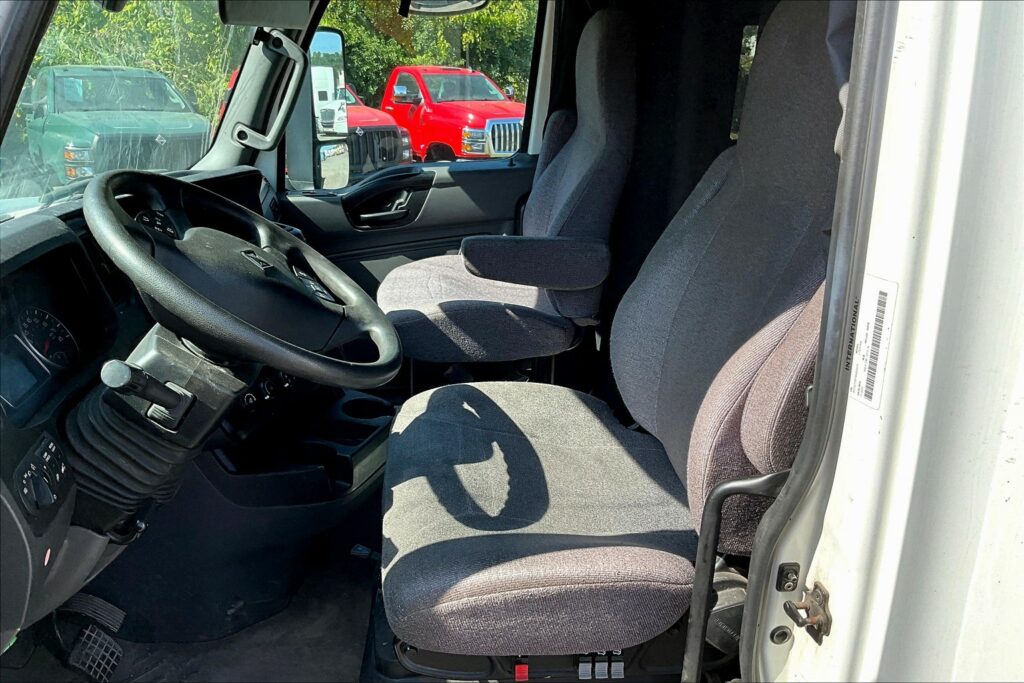 2022 INT LT625 6×4 Sleeper