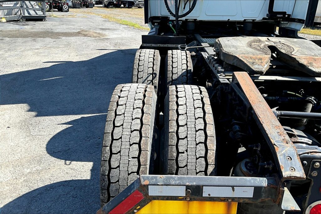 2022 INT LT625 6×4 Sleeper