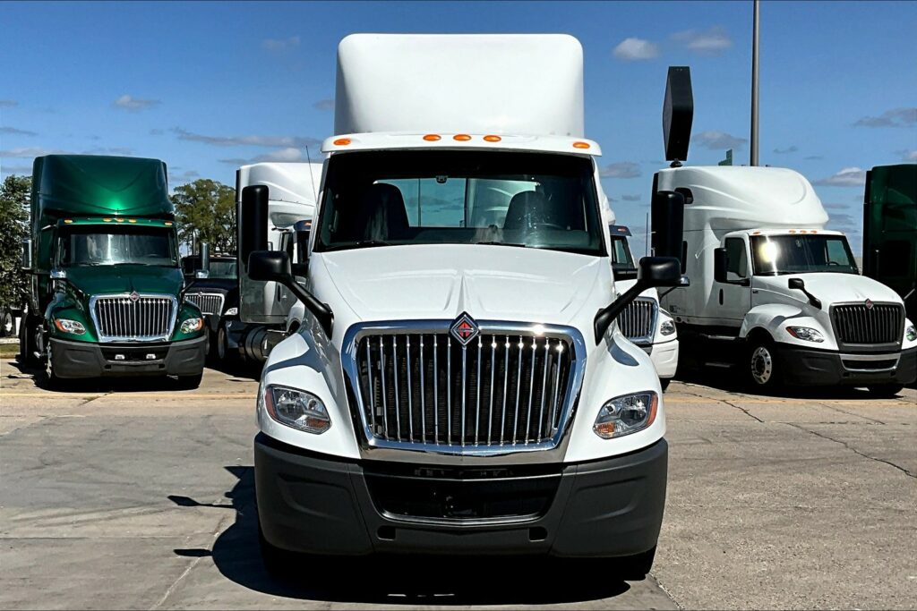 2019 INT LT625 6×4 Day Cab